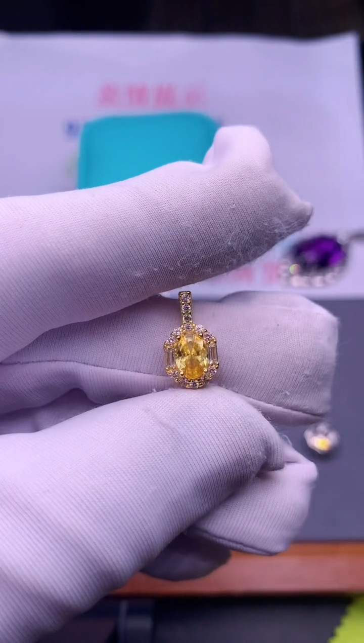 【闪购商品】蓝宝石吊坠(不含链)银S925镶嵌............