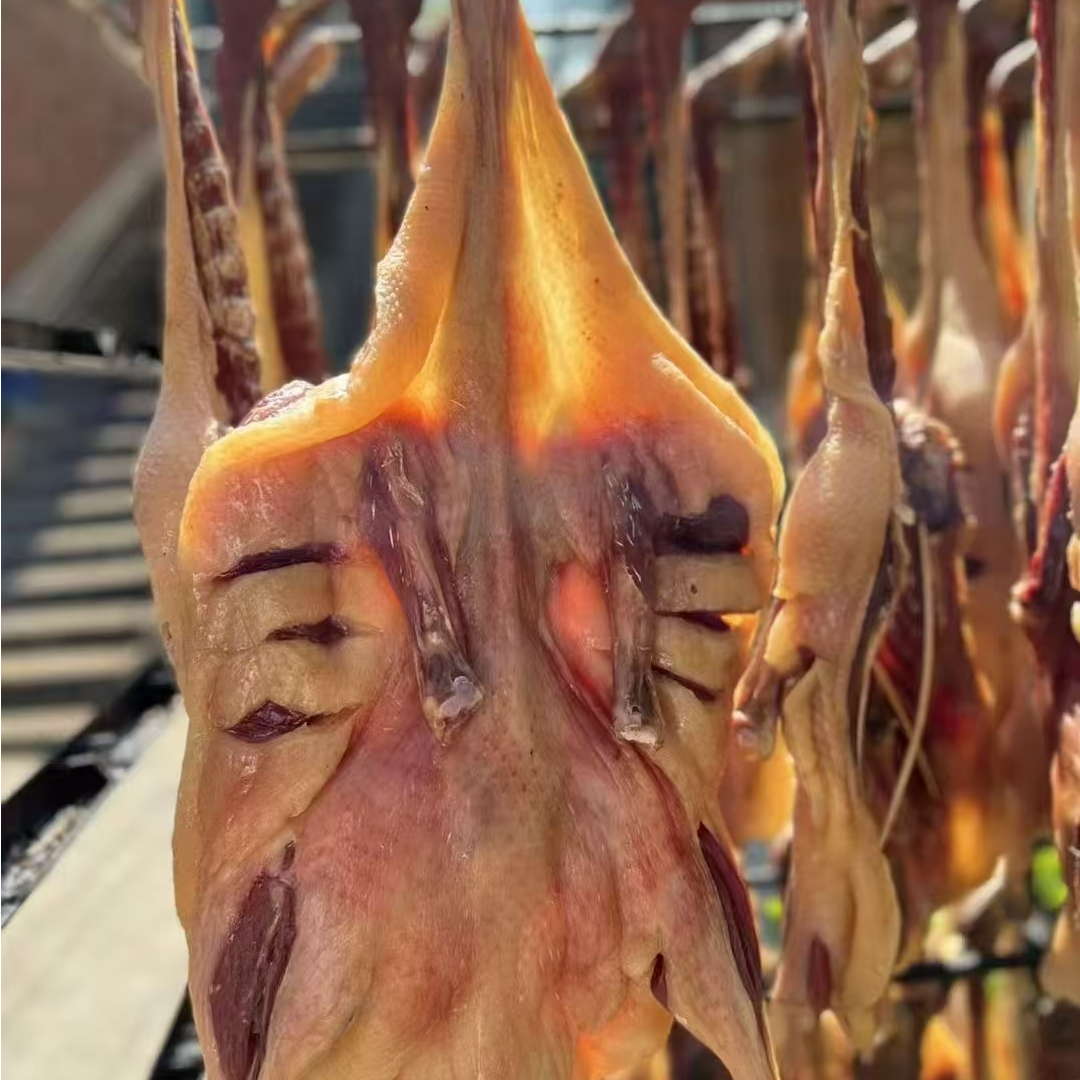 湖北特产风干鸭洪湖农家散养纯手工制作腊鸭咸香鸭无翅无掌