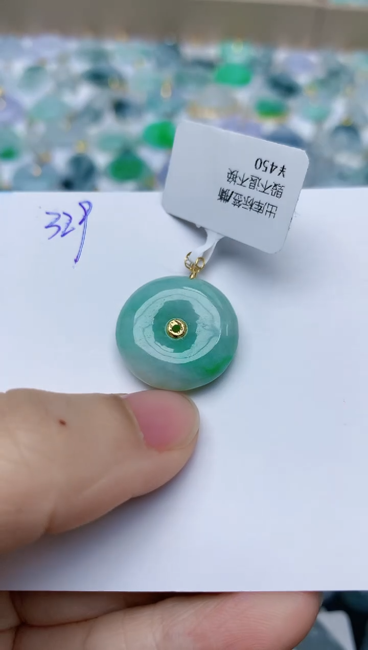 【闪购商品】翡翠颈饰18K金镶嵌天然翡翠A货    329