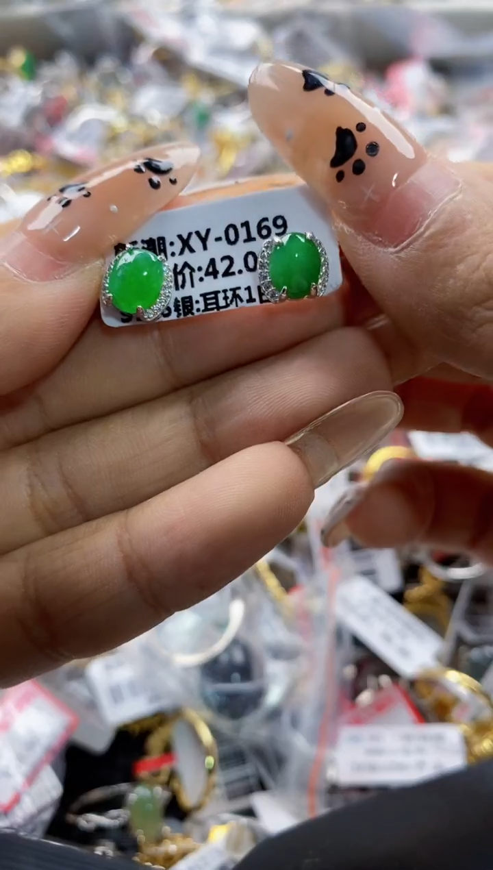 翡翠戒指银S925镶嵌666666    10