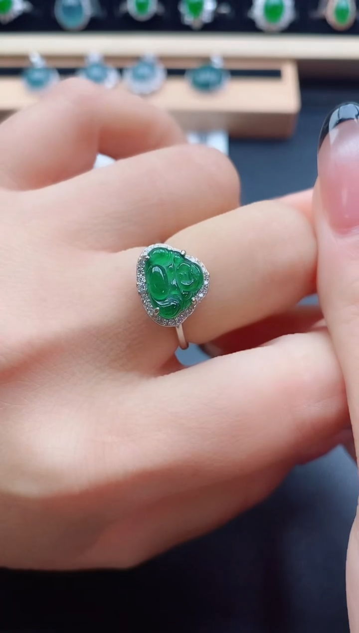 翡翠戒指银S925镶嵌85000