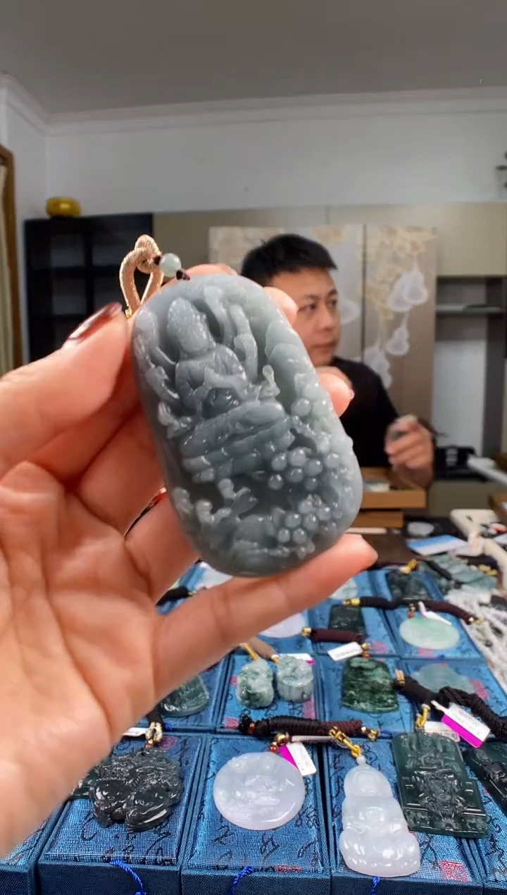 颈饰未镶嵌翡翠多样性发其一