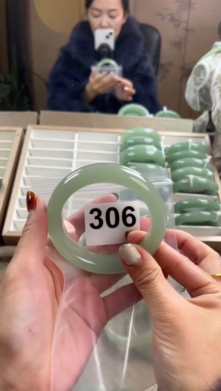 未镶嵌手镯石英质玉我****水306