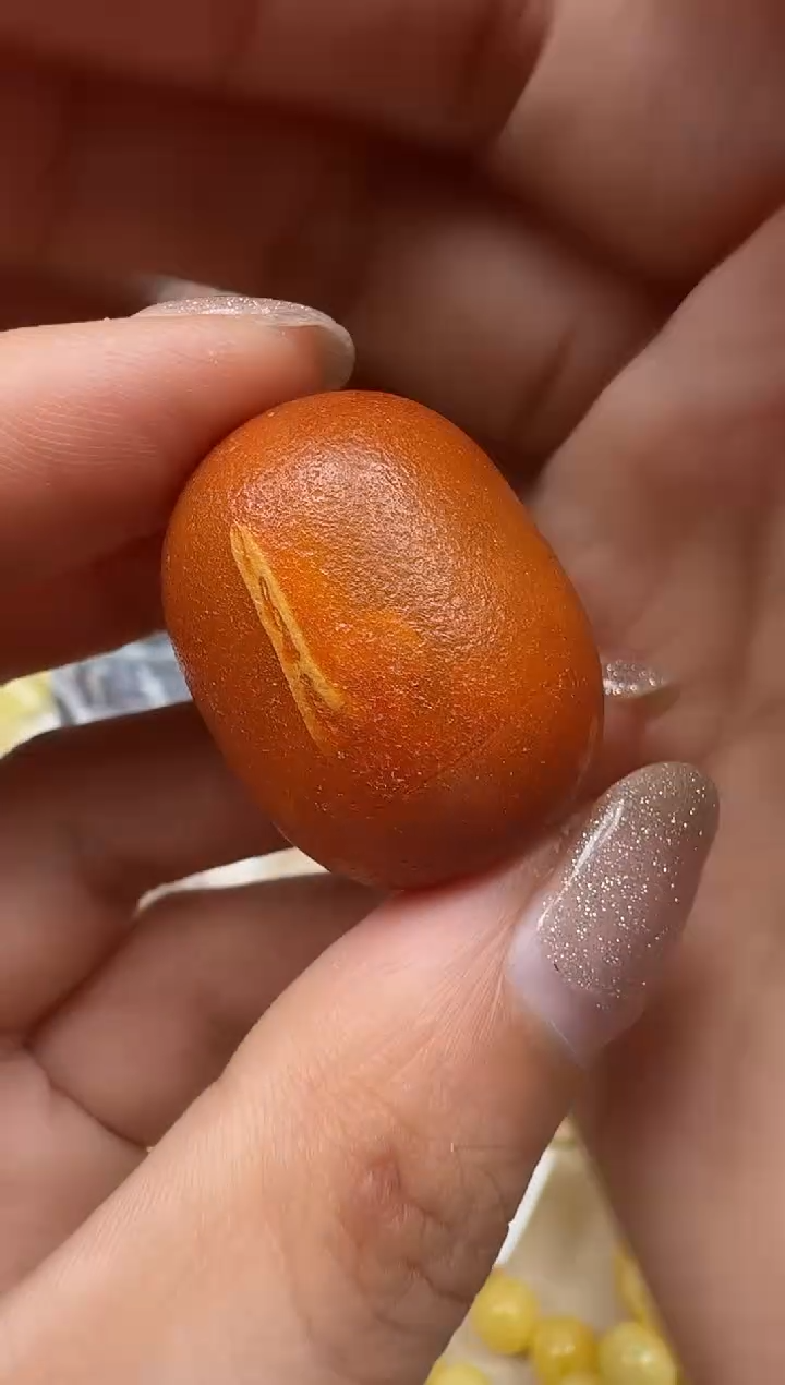 裸石琥珀未镶嵌如图