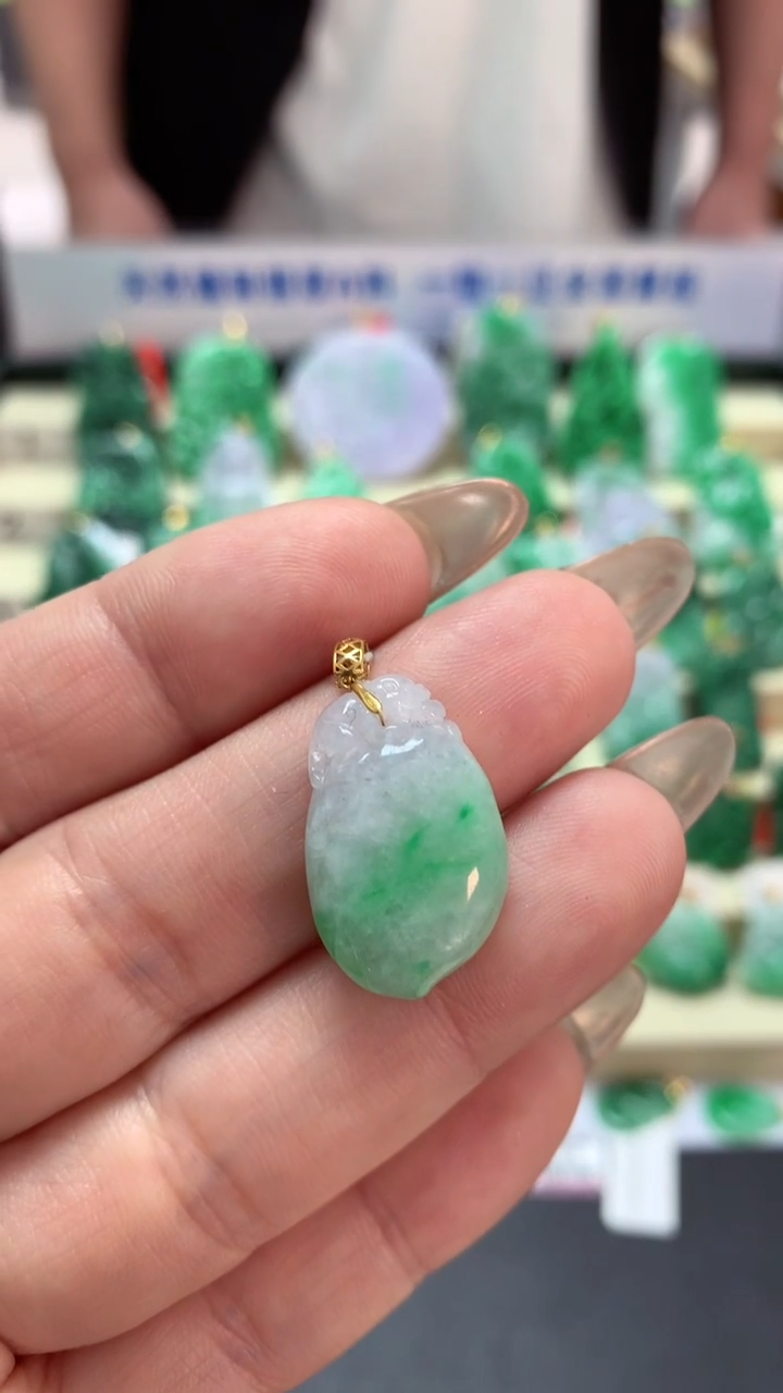 【闪购商品】翡翠吊坠(不含链)18K金镶嵌挂件