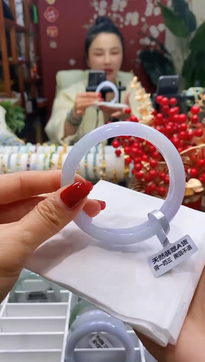 【闪购商品】翡翠手镯未镶嵌140圈口60-62/12.8*8.3