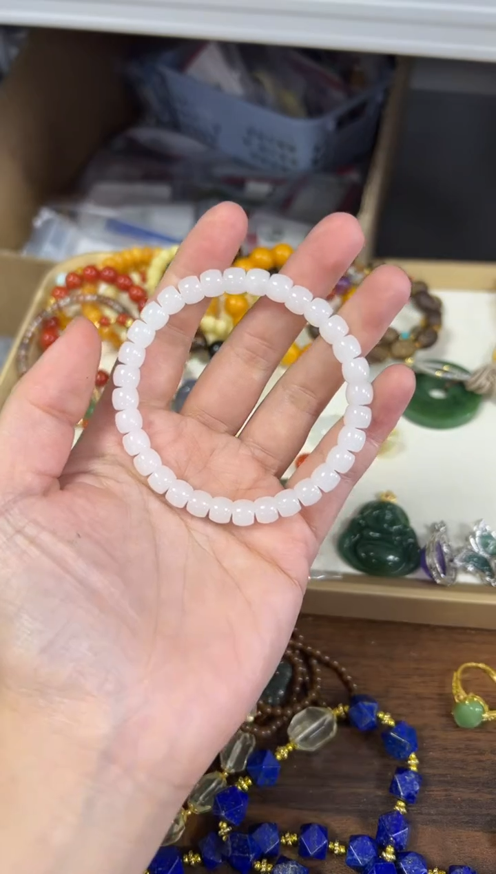 未镶嵌手链和田玉和田玉白玉精工直切珠手链[65]