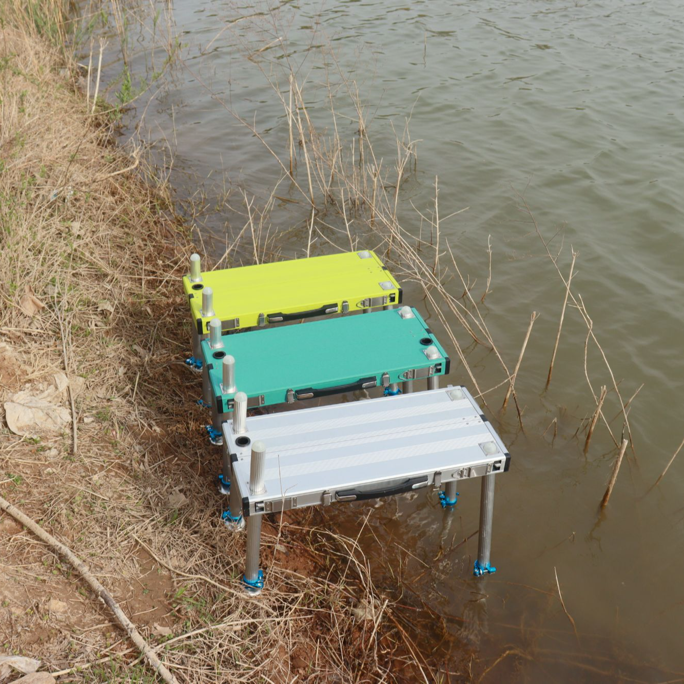 YULEJI/渔乐纪天青色32加粗腿多功能垂钓超轻加长迷你折叠钓凳