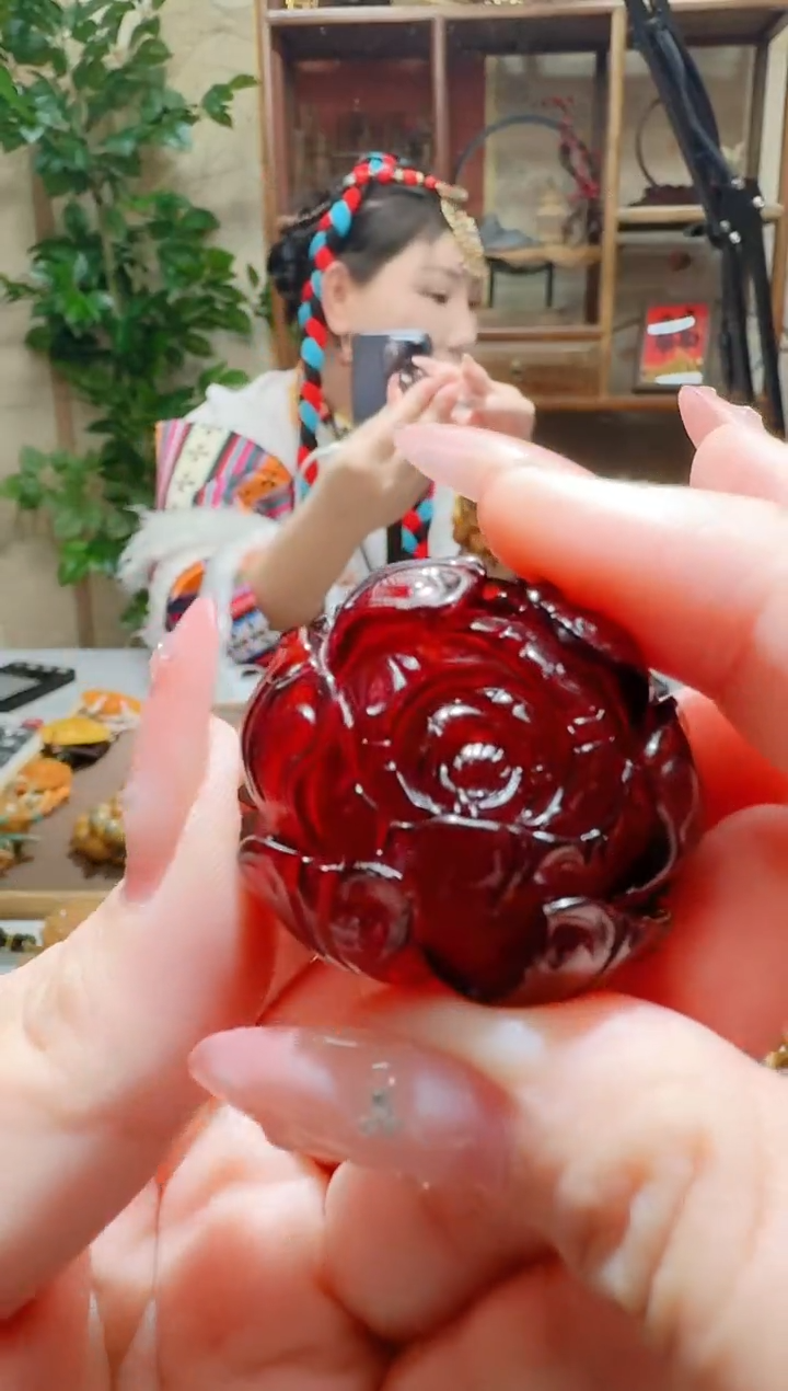 琥珀颈饰未镶嵌一****?133天然蜜蜡珠宝奇石全都保真