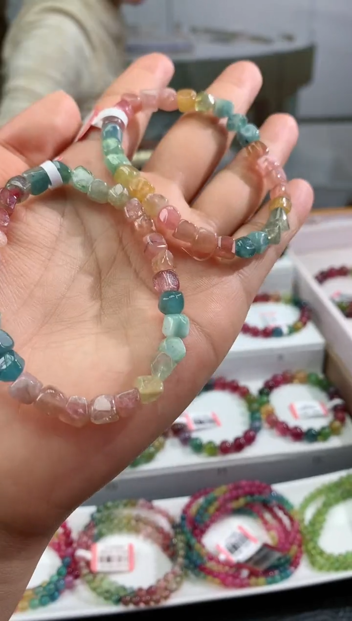 【闪购商品】碧玺手串未镶嵌多样性发一条