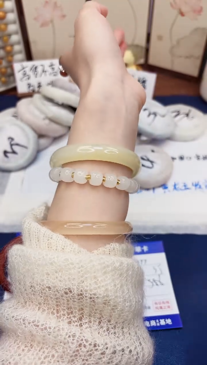 石英质玉手镯未镶嵌377-晴水-圈口58