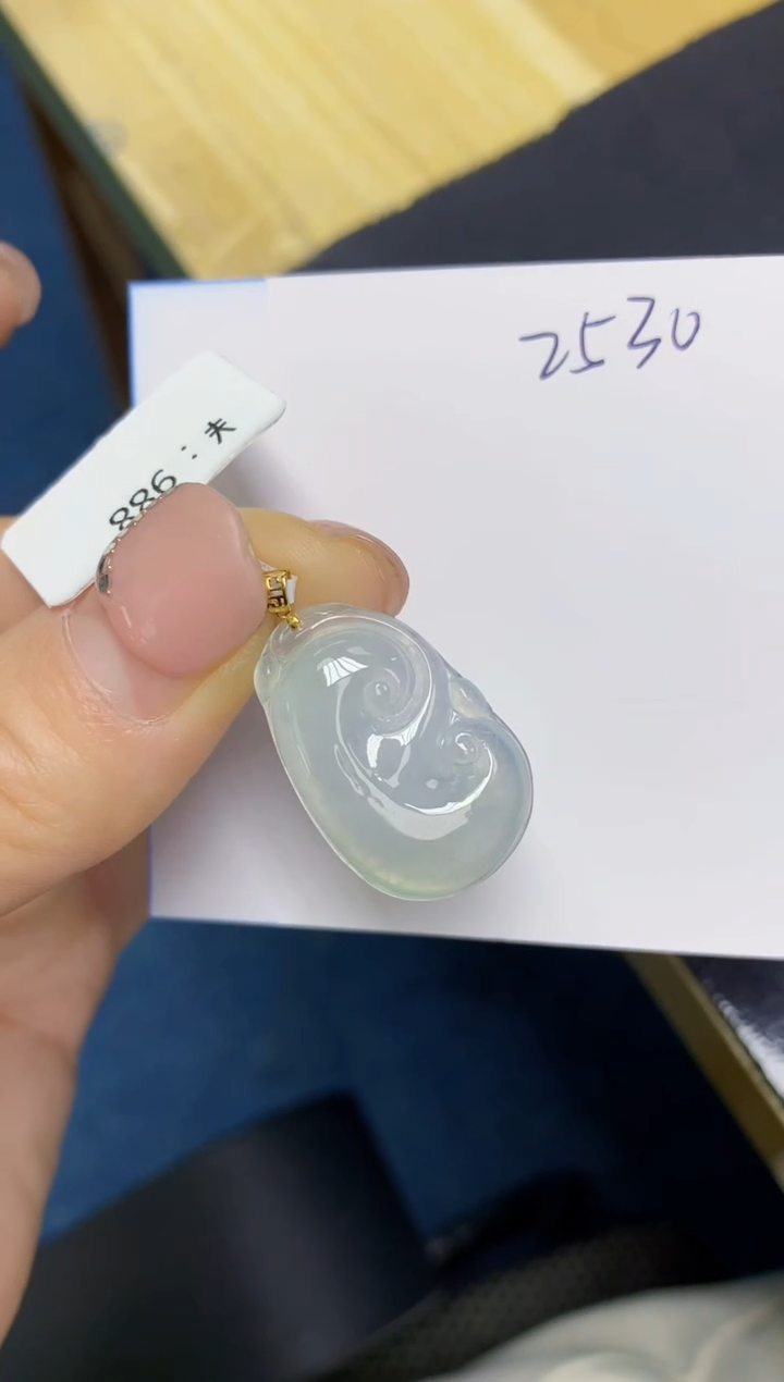 【闪购商品】翡翠挂件18K金镶嵌 天然翡翠A货