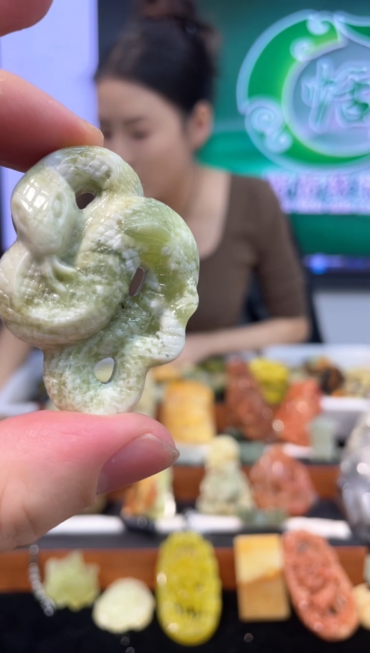 【闪购商品】岫玉吊坠未镶嵌多样性发货*拍一发一