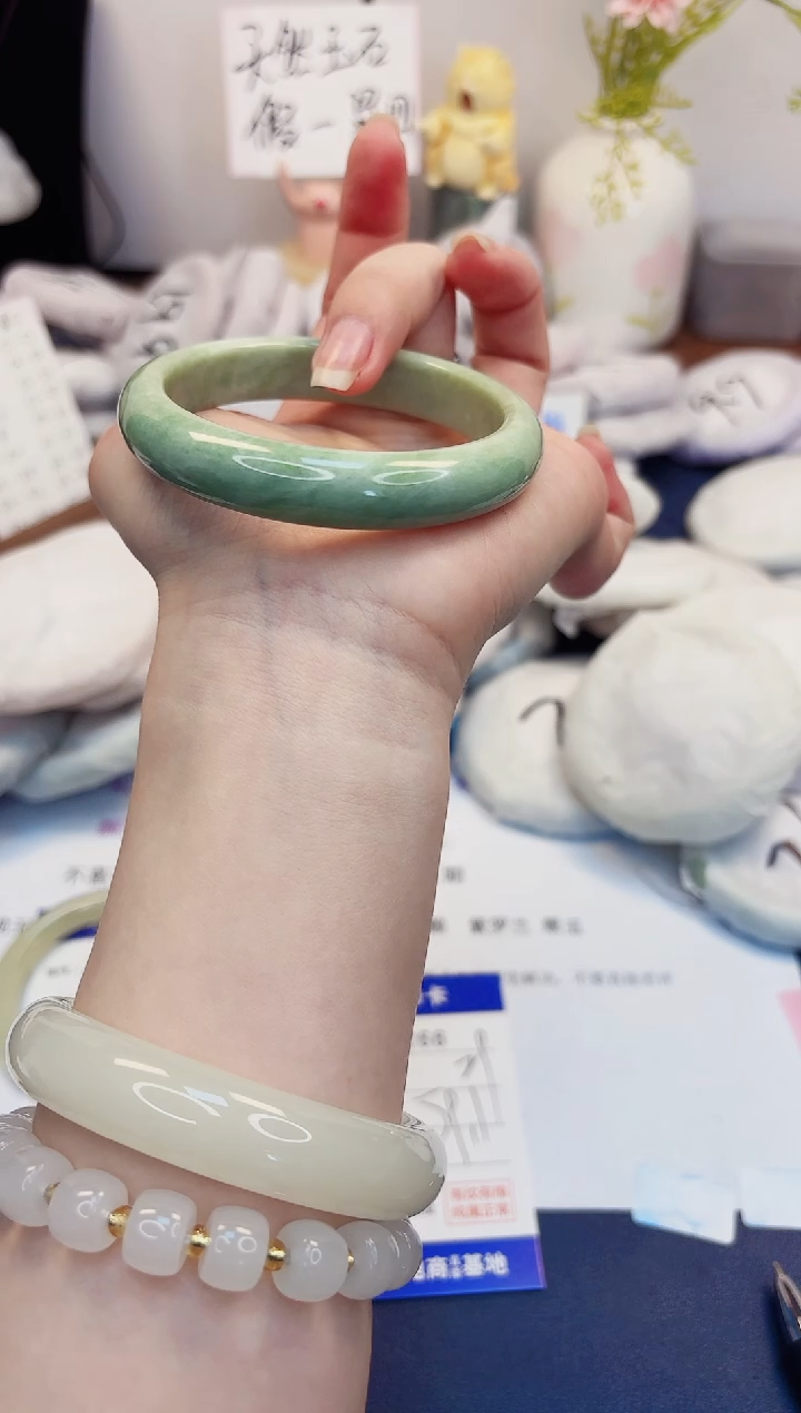 【闪购商品】石英质玉手镯未镶嵌266-翠玉-圈口59