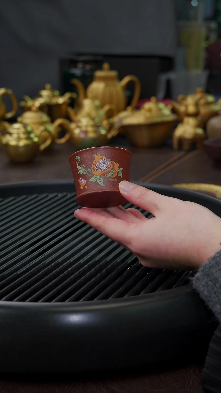 【闪购商品】杯【宜景窑紫砂鎏金】手绘石榴杯