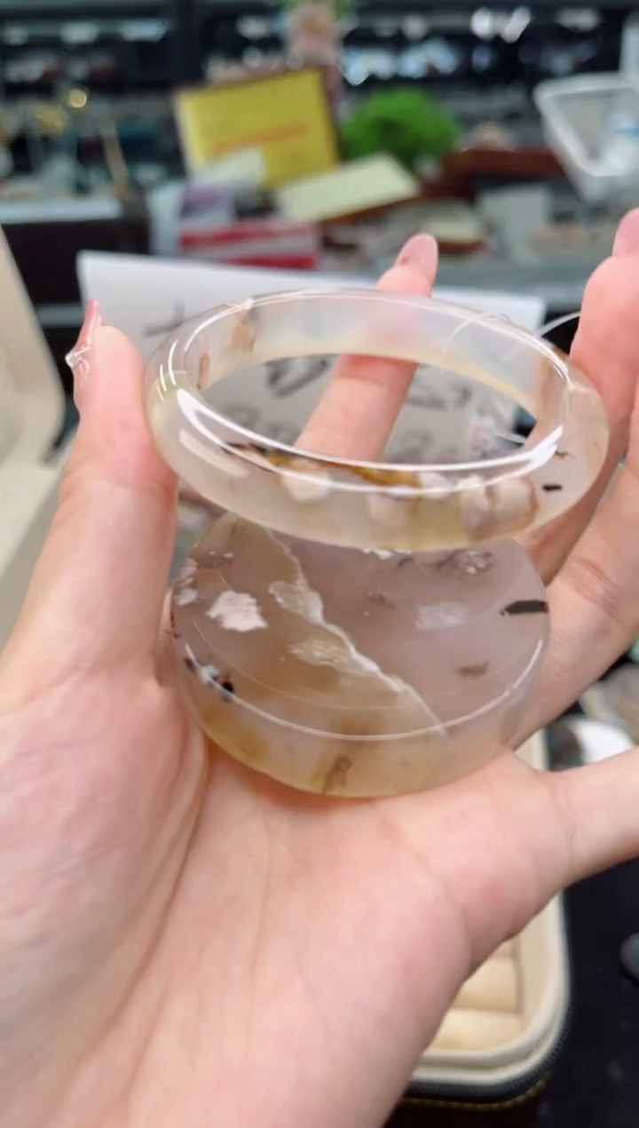 石英质玉未镶嵌手镯54圈口（赠品镯心）3284220