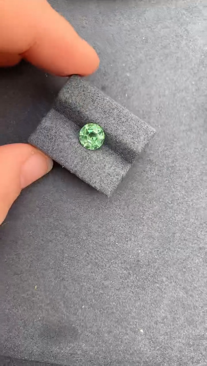 【闪购商品】碧玺裸石未镶嵌1.4ct绿碧玺