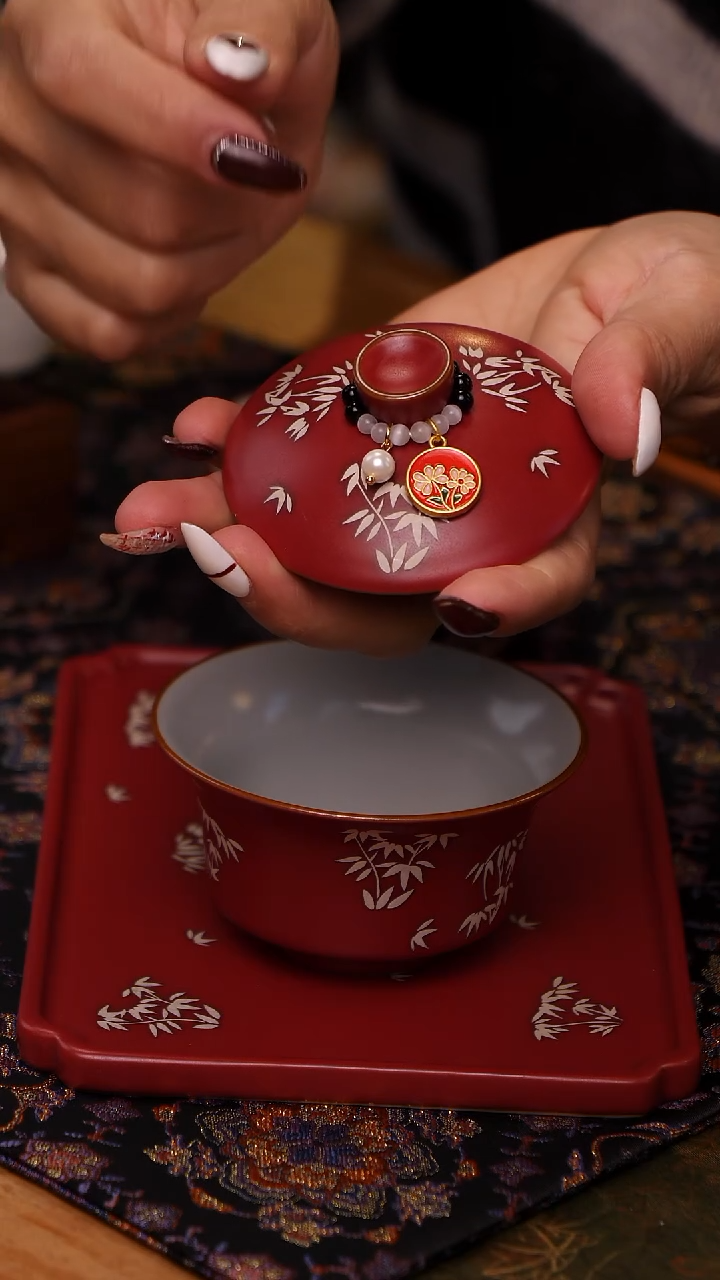 【闪购商品】【提溜】红色银竹不秋草二才盖碗的提溜