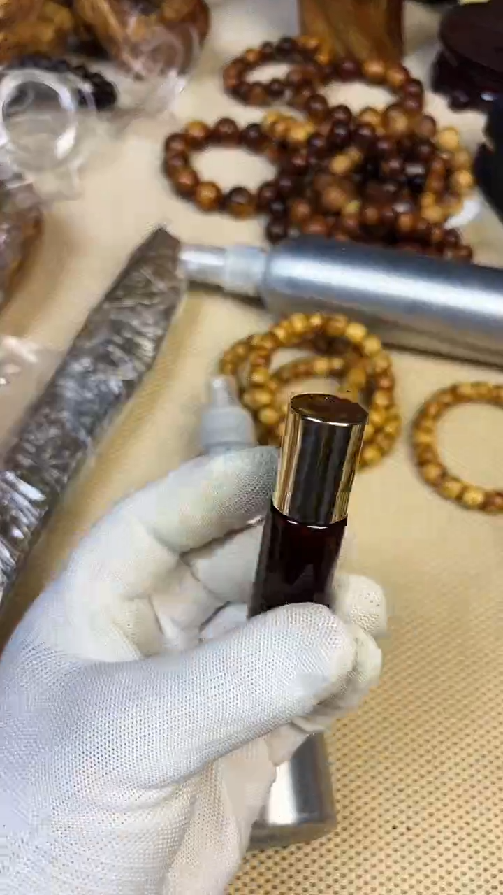 柏木（崖柏）南太行崖柏精油