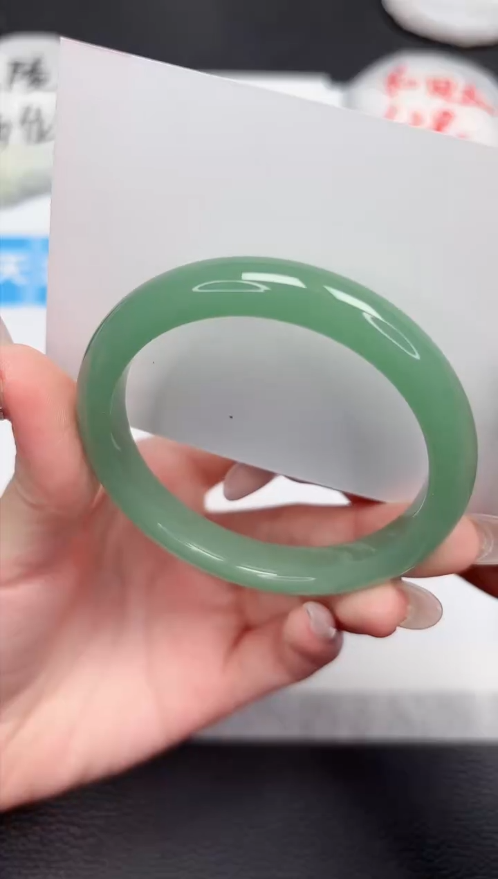 【闪购商品】石英质玉手镯未镶嵌496-52.8