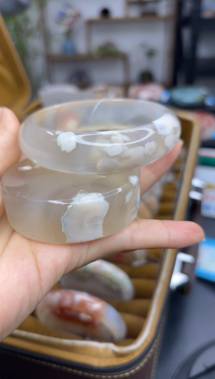 【闪购商品】石英质玉手镯未镶嵌A1360(62圈赠送镯心)