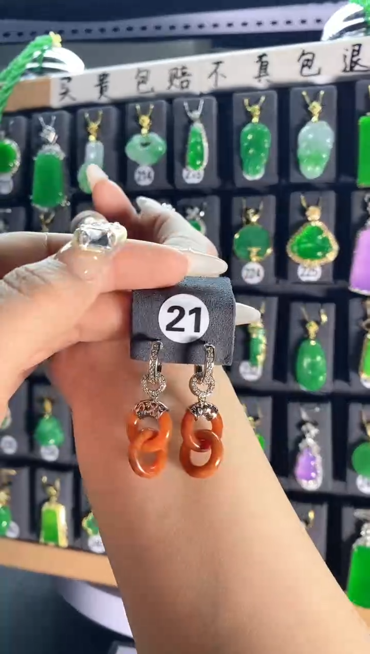 【闪购商品】翡翠颈饰银S925镶嵌21....