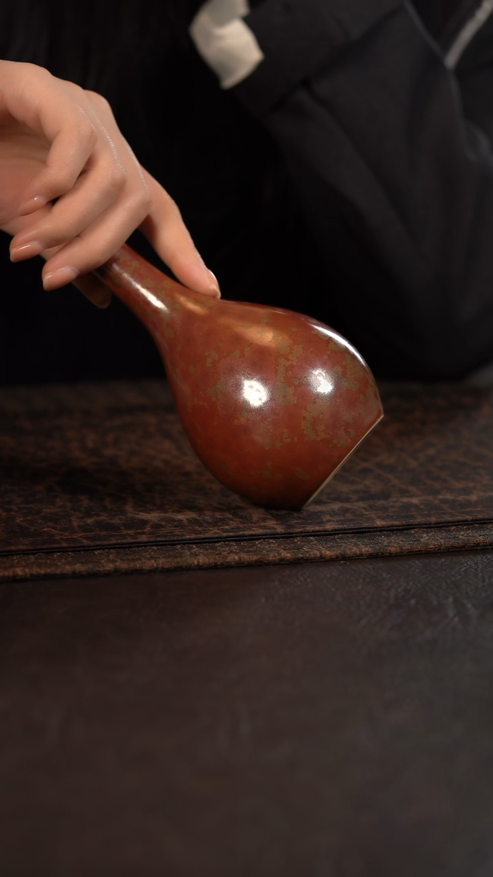 【闪购商品】杯微瑕聚澜堂红金花釉胆瓶