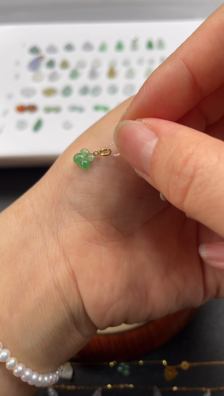 吊坠(不含链)18K金镶嵌翡翠一个JK618