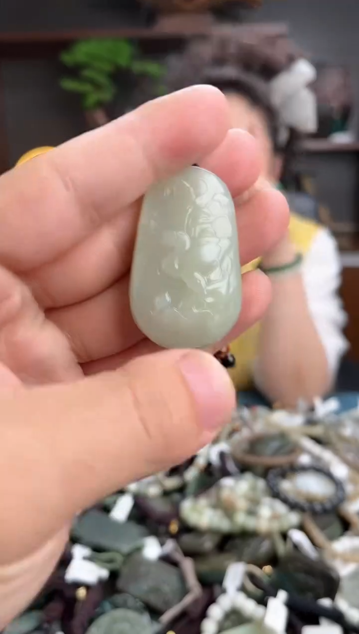 和田玉未镶嵌颈饰多样性发货，一物一拍