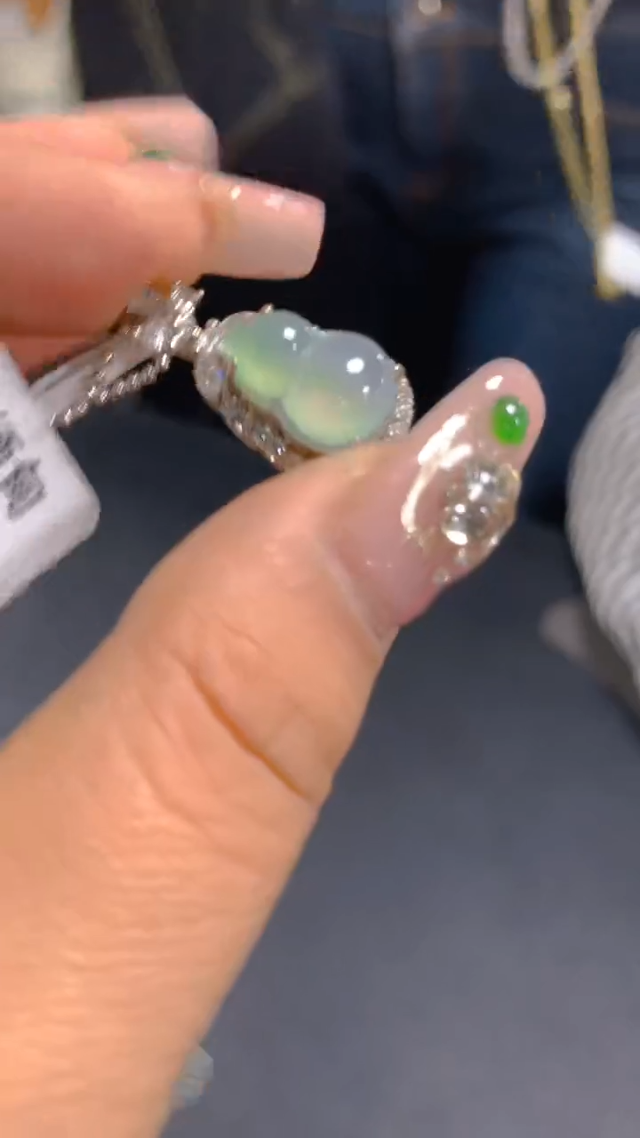 【闪购商品】翡翠吊坠(赠链)银S925镶嵌0715739058