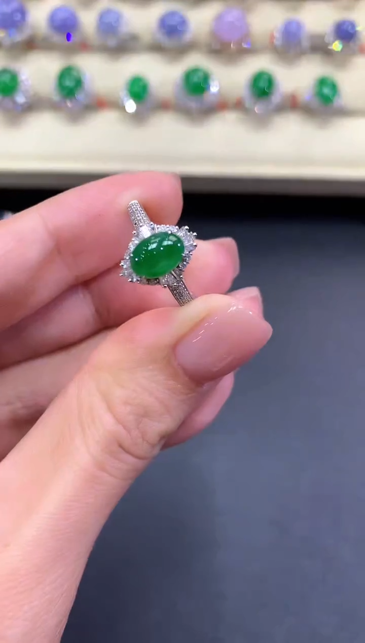 【闪购商品】翡翠戒指18K金镶嵌a106