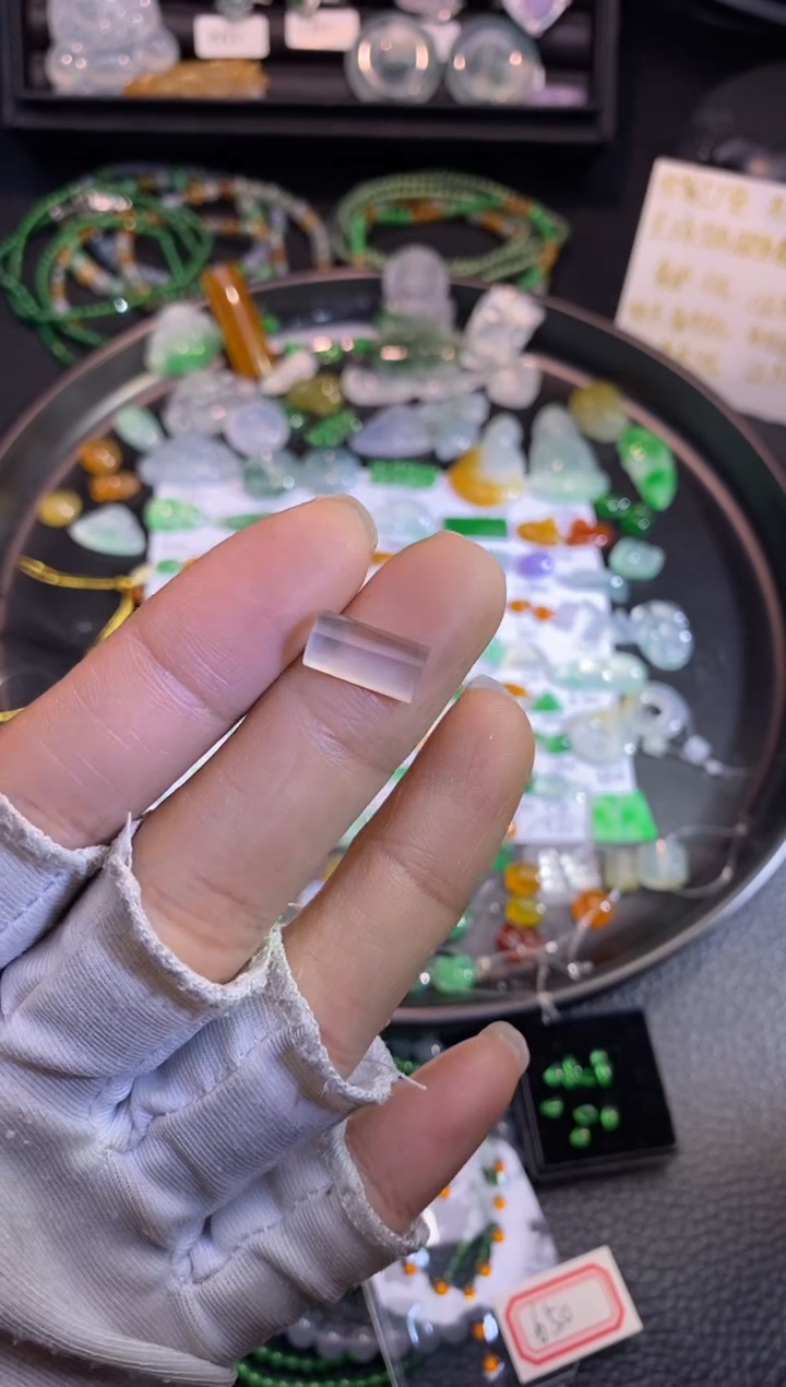 【闪购商品】翡翠挂件未镶嵌马鞍