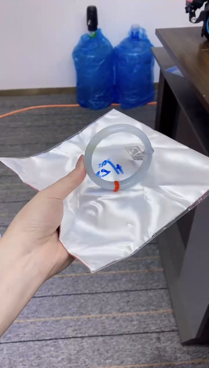 【闪购商品】翡翠手镯未镶嵌11111111111111