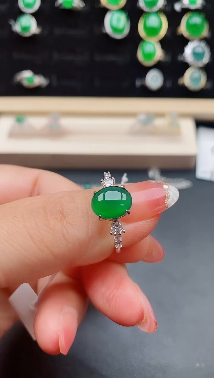 【闪购商品】翡翠戒指银S925镶嵌850800