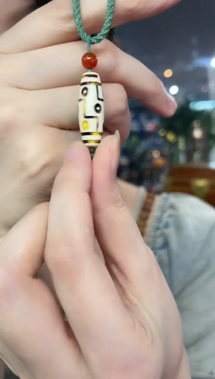 白玉菩提吊坠小天天镶嵌