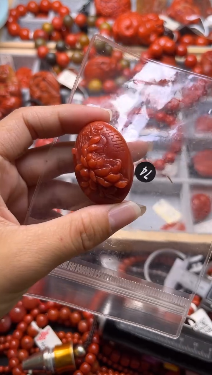 南红玛瑙未镶嵌珠宝奇石74