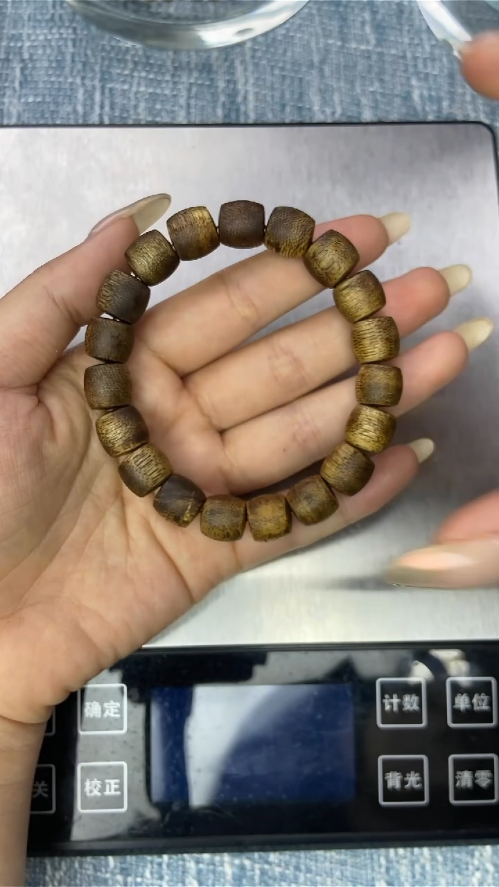 【闪购商品】沉香木手串海南奇楠1.0*1.1鼓珠单圈S14