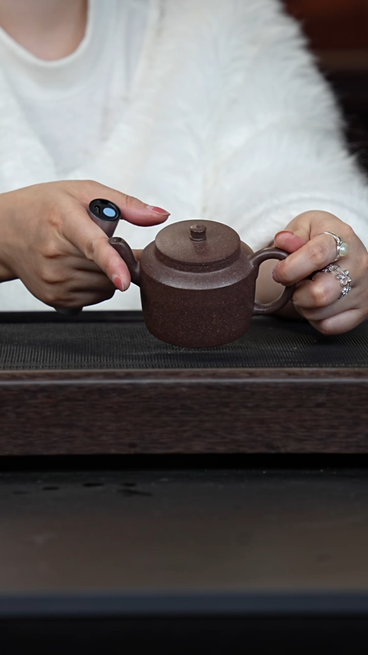 【闪购商品】紫砂茶壶微瑕手磨天青折肩宫灯