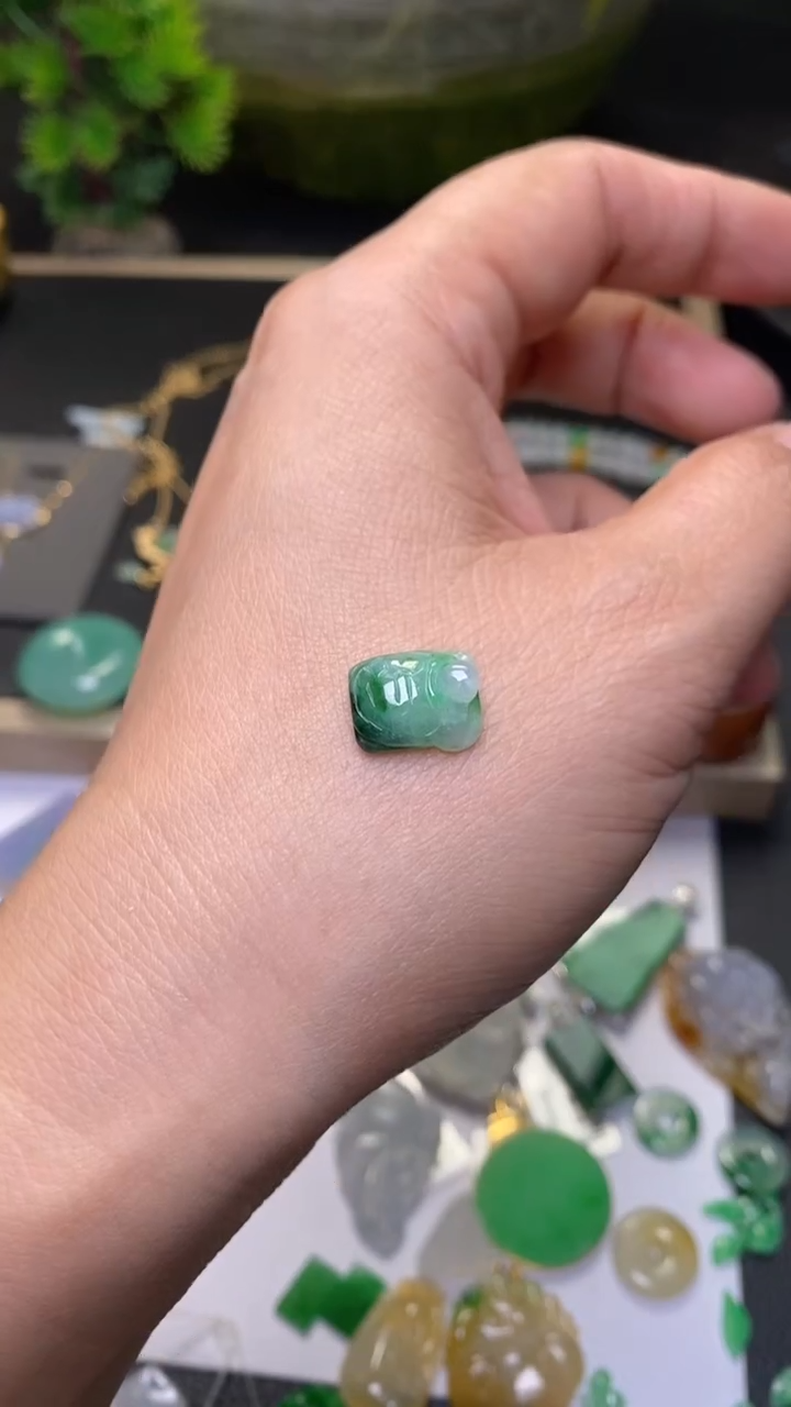 颈饰未镶嵌翡翠净货34305