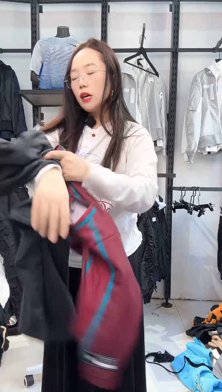 2340编码  瑕疵直播间过款为准 尺码2