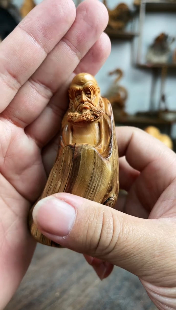 【闪购商品】柏木（崖柏）木雕1