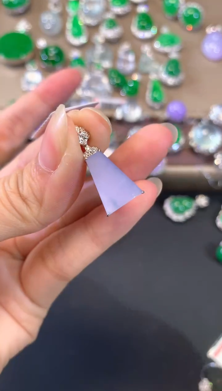 【闪购商品】翡翠吊坠(不含链)18K金镶嵌A364|2580