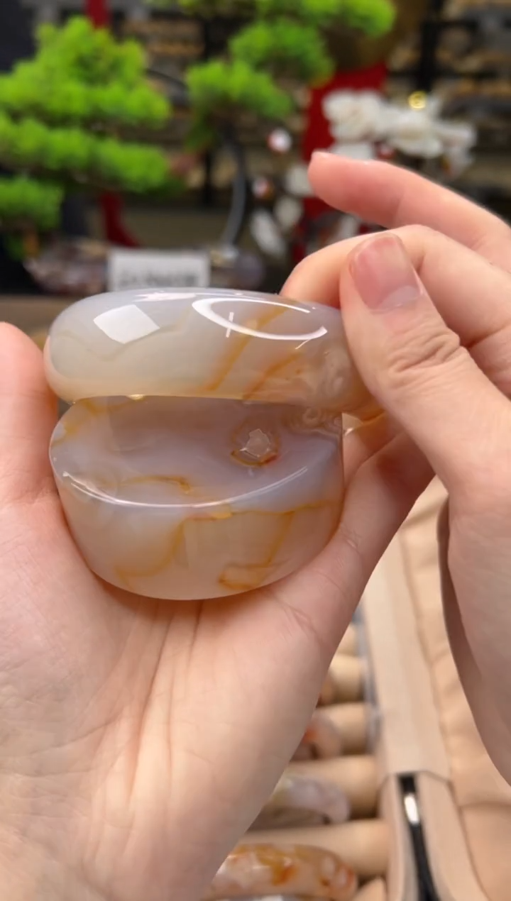 【闪购商品】石英质玉手镯未镶嵌62圈口（赠送镯心）21570