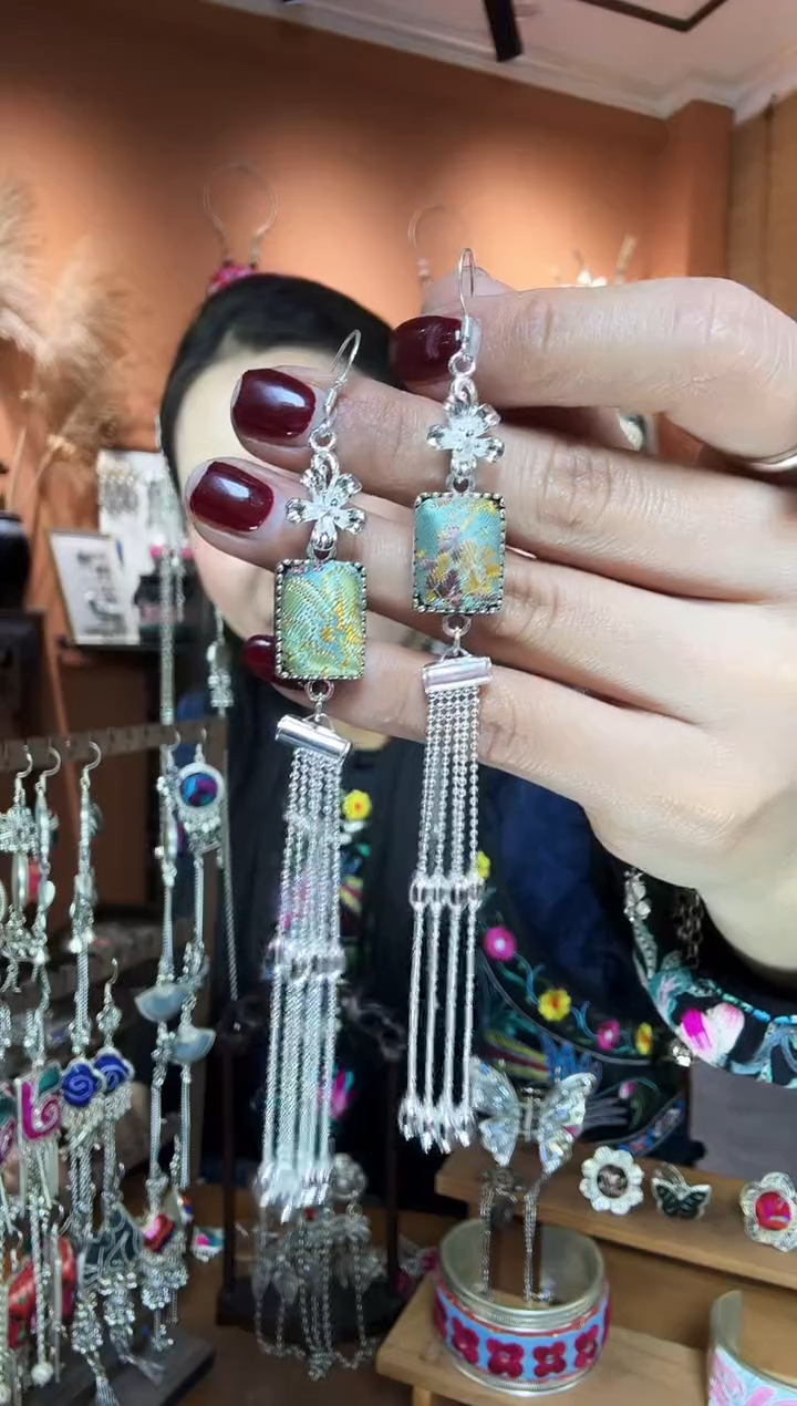 【闪购商品】刺绣纯手工民族风耳环