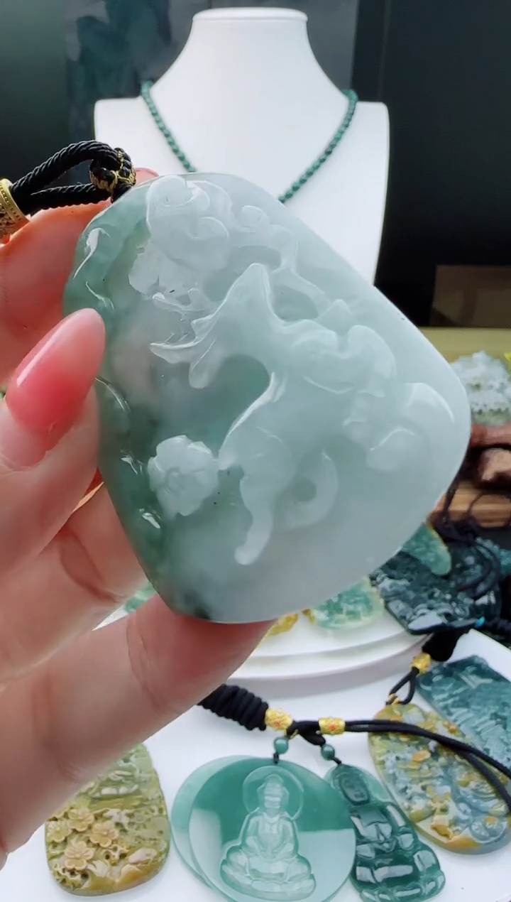 【闪购商品】翡翠颈饰未镶嵌11111111