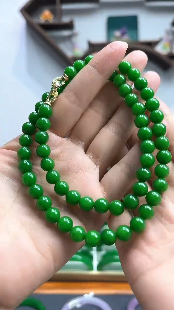 翡翠未镶嵌颈饰a16 设计款辣阳绿8m项链