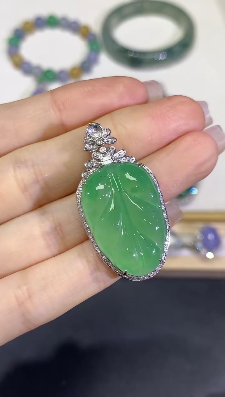 【闪购商品】翡翠颈饰18K金镶嵌团购13