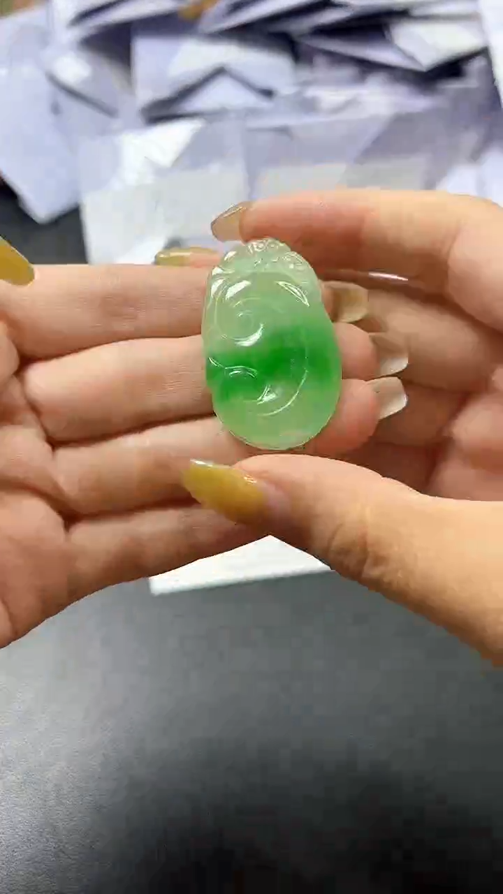 时尚女士精品吊坠