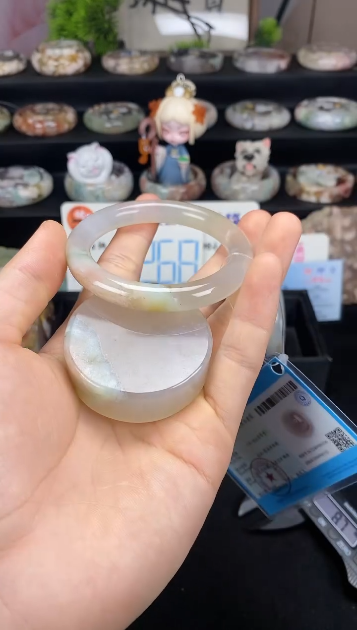 【闪购商品】石英质玉手镯未镶嵌樱花