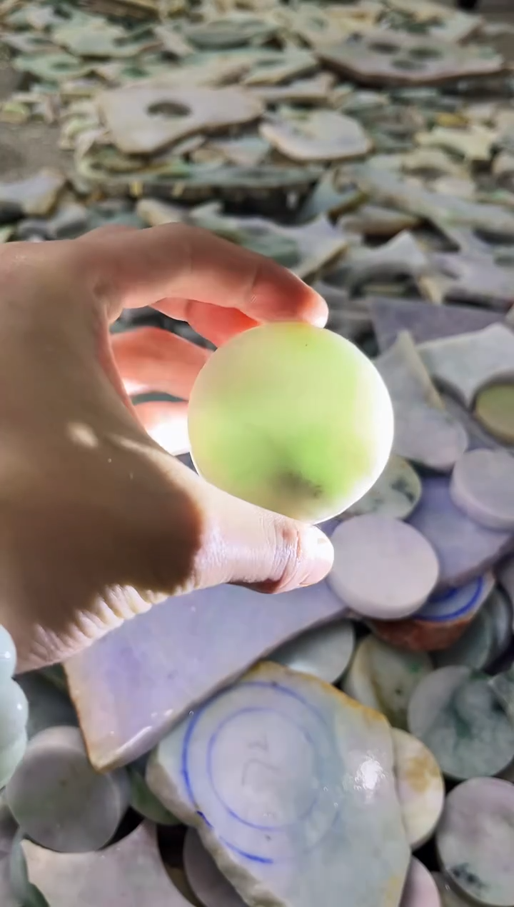 【闪购商品】翡翠颈饰未镶嵌A货吴平971